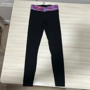 Girls size 12 Reversible Ivivva leggings